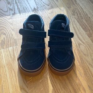NWOT Vans Toddler SK8-Mid Reissue V Shoe- blue size 8.